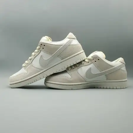 Dunk Low Premium SB 'City of Love Collection Dunk - Light Bone'