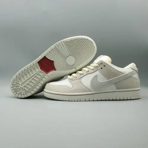 Dunk Low Premium SB 'City of Love Collection Dunk - Light Bone'