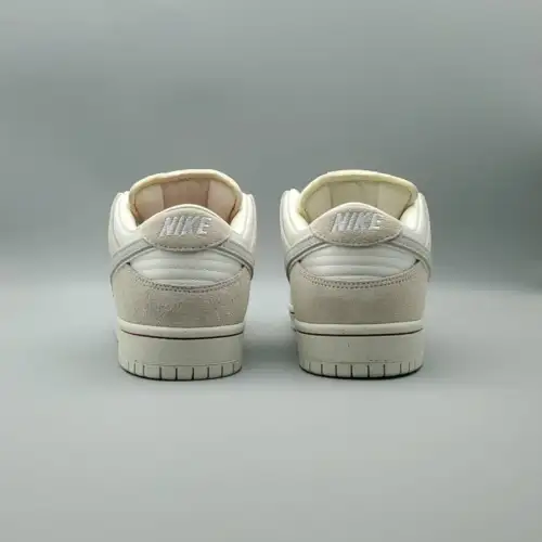 Dunk Low Premium SB 'City of Love Collection Dunk - Light Bone'