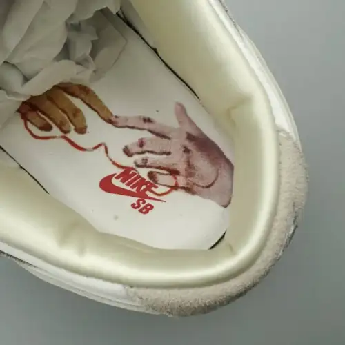 Dunk Low Premium SB 'City of Love Collection Dunk - Light Bone'