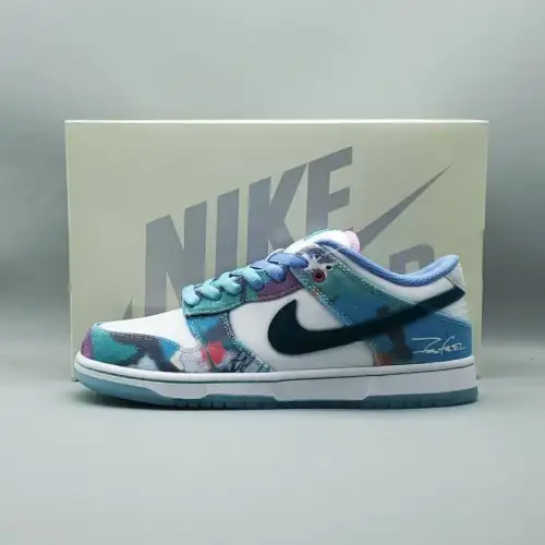 Futura Dunk Low SB Laboratories x Dunk Low SB 'Bleached Aqua'