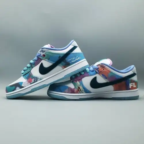 Futura Dunk Low SB Laboratories x Dunk Low SB 'Bleached Aqua'