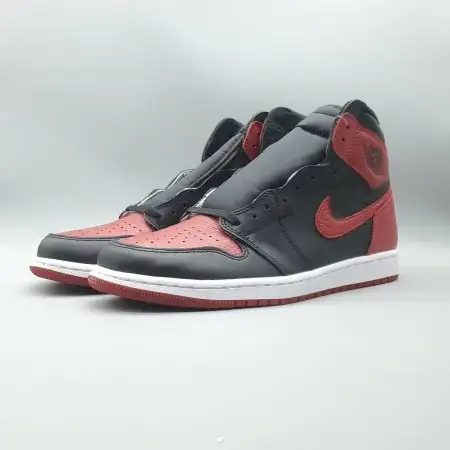 Air Jordan 1 Retro High OG 'Banned' 2016