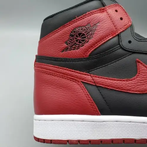 Air Jordan 1 Retro High OG Air Jordan 1 'Banned' 2016