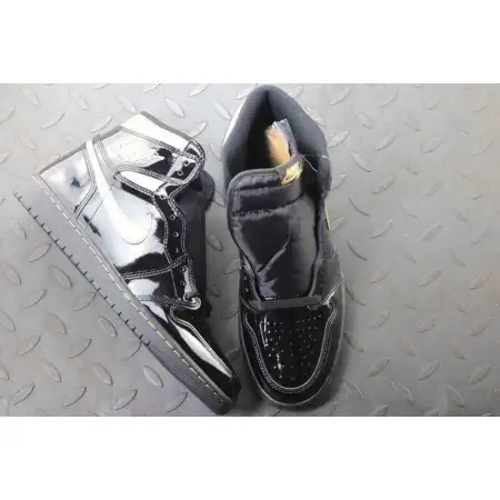 Air Jordan 1 Retro High OG 'Black Air Jordan 1 Metallic Gold'