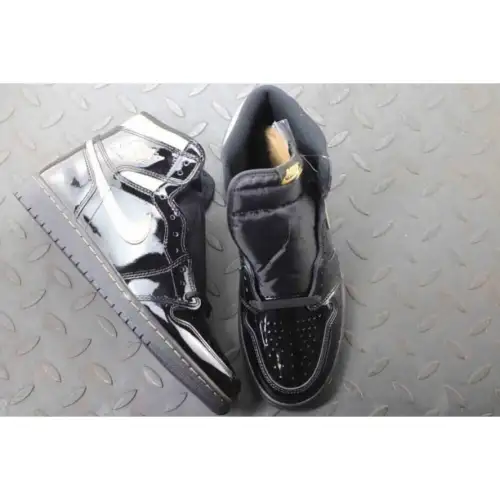 Air Jordan 1 Retro High OG 'Black Air Jordan 1 Metallic Gold'