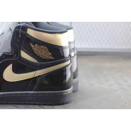 Air Jordan 1 Retro High OG 'Black Air Jordan 1 Metallic Gold'
