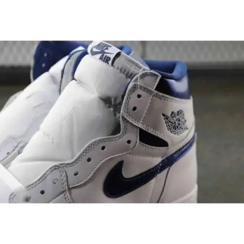 Air Jordan 1 Retro High OG 'Metallic Air Jordan 1 Navy'