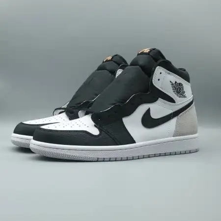 Air Jordan 1 Retro High OG 'Stage Haze'