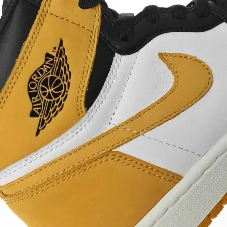 Air Jordan 1 Retro High OG 'Best Hand in Air Jordan 1 the Game - Yellow Ochre'