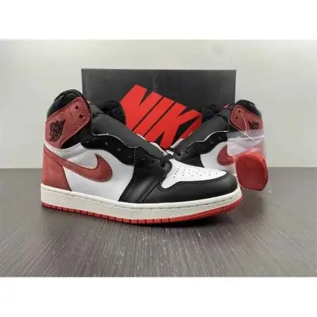 Air Jordan 1 Retro High OG 'Best Hand in Track Red the Game - Track Red'