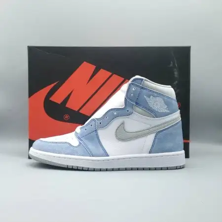 Air Jordan 1 Air Jordan 1 Retro High OG 'Hyper Royal'