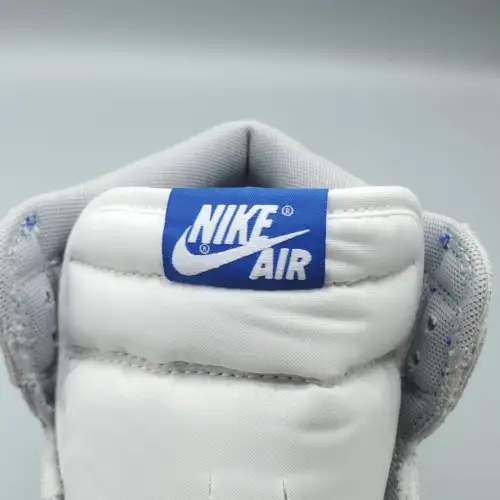 Air Jordan 1 Air Jordan 1 Retro High OG 'Hyper Royal'
