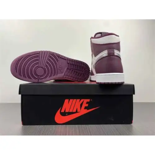 Air Jordan 1 Retro High OG Air Jordan 1 'Bordeaux'