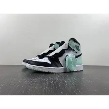 Air Jordan 1 Retro High OG NRG 'Igloo'