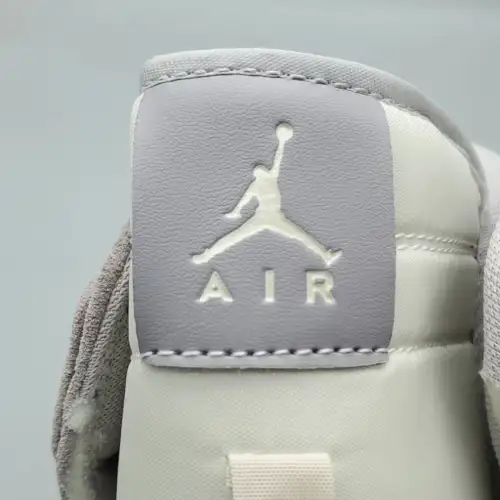 Wmns Air Jordan Air Jordan 1 1 High Premium 'Atmosphere Grey'