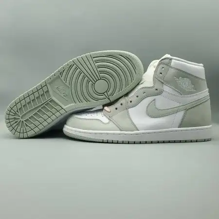Wmns Air Jordan Air Jordan 1 1 Retro High OG 'Seafoam'