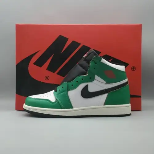 Wmns Air Jordan 1 Retro High OG 'Lucky Green'