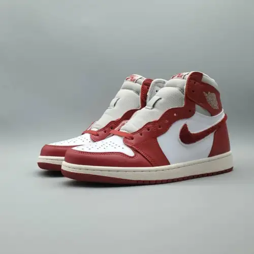 Wmns Air Jordan 1 High OG Air Jordan 1 'Newstalgia Chenille'