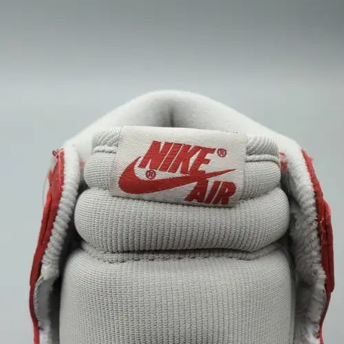 Wmns Air Jordan 1 High OG Air Jordan 1 'Newstalgia Chenille'
