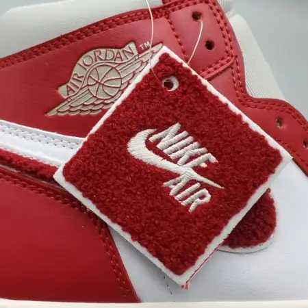 Wmns Air Jordan 1 High OG Air Jordan 1 'Newstalgia Chenille'