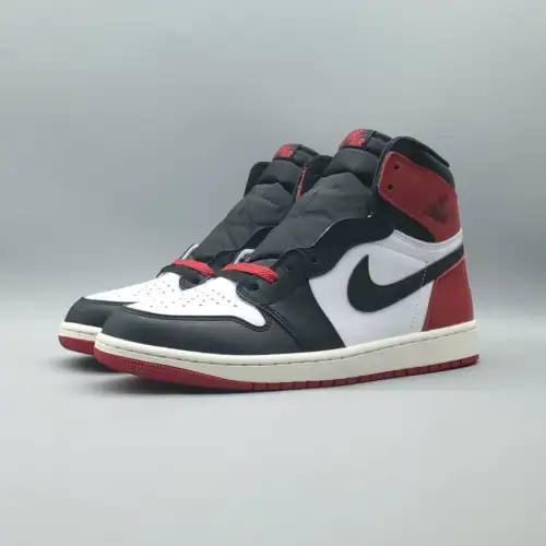 Air Jordan 1 Retro High OG 'Black Toe Reimagined'