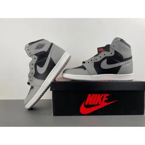 Air Jordan 1 Retro High '85 Air Jordan 1 OG 'Reverse Shadow'
