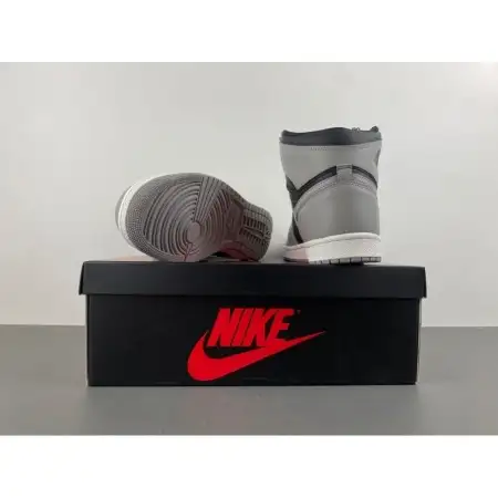 Air Jordan 1 Retro High '85 Air Jordan 1 OG 'Reverse Shadow'