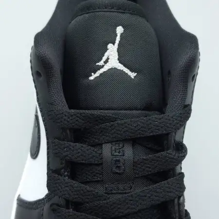 Air Jordan Air Jordan 1 1 Low 'Shadow Toe'