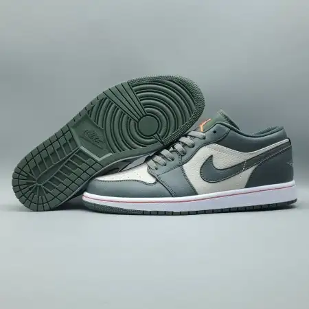 Air Jordan 1 Low Air Jordan 1 'Military Green'