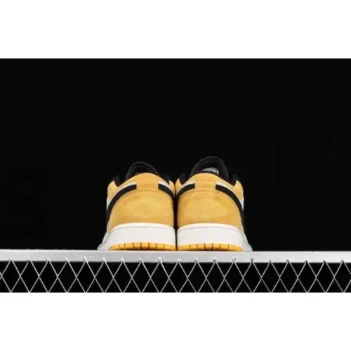 Air Jordan 1 Low 'University Gold' 