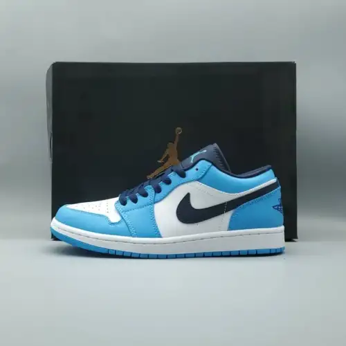 Air Jordan 1 Air Jordan 1 Low 'UNC'