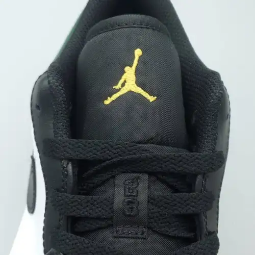 Air Jordan 1 Air Jordan 1 Low 'Green Toe'