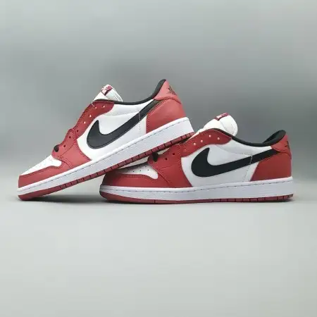 Air Jordan 1 Retro Low OG Air Jordan 1 'Chicago'