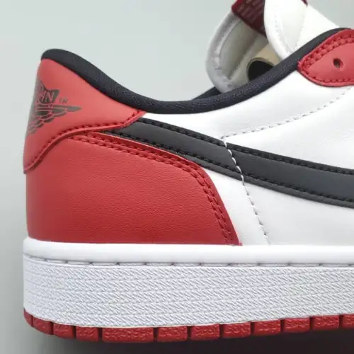 Air Jordan 1 Retro Low OG Air Jordan 1 'Chicago'