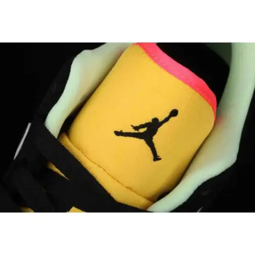 Air Jordan 1 Air Jordan 1 Low SE 'Aurora Green'