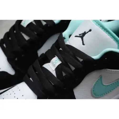 Air Jordan Air Jordan 1 1 Low 'Island Green'