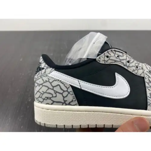 Air Jordan 1 Air Jordan 1 Retro Low OG 'Black Cement'