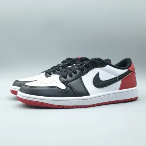 Air Jordan 1 Air Jordan 1 Retro Low OG 'Black Toe' 2023
