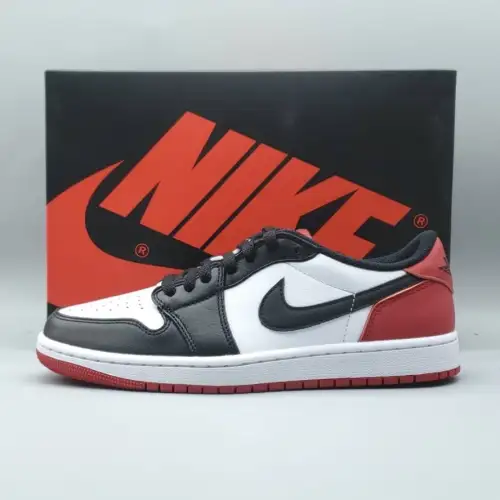 Air Jordan 1 Air Jordan 1 Retro Low OG 'Black Toe' 2023
