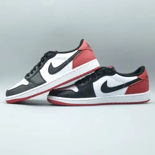 Air Jordan 1 Air Jordan 1 Retro Low OG 'Black Toe' 2023