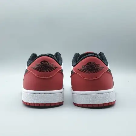 Air Jordan 1 Air Jordan 1 Retro Low OG 'Black Toe' 2023