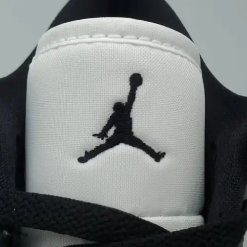 Wmns Air Jordan 1 Air Jordan 1 Low 'Panda'