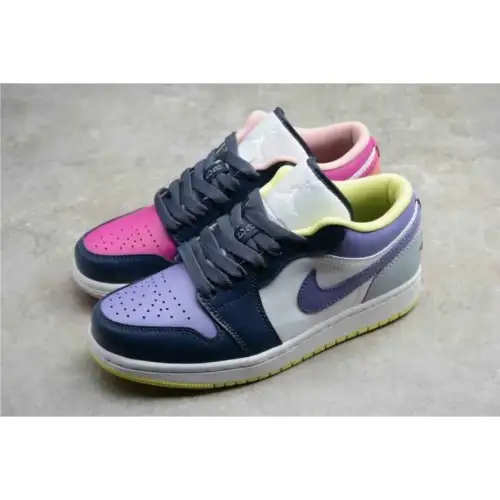 Wmns Air Jordan 1 Low SE 'Mismatched -  Mismatched Purple Magenta'