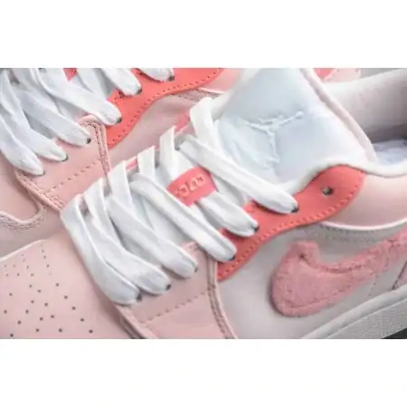 Wmns Air Jordan Air Jordan 1 1 Low SE 'Mighty Swooshers'