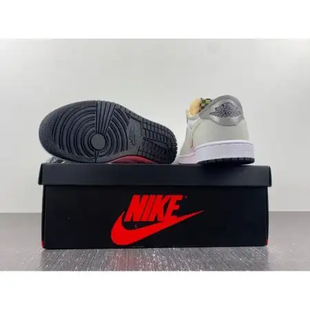 Air Jordan 1 Low OG Air Jordan 1 'Ghost Green'