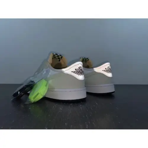 Air Jordan 1 Low OG Air Jordan 1 'Ghost Green'