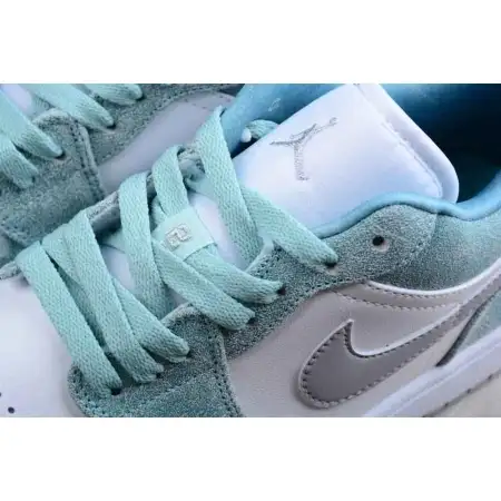 Air Jordan 1 Air Jordan 1 Low 'New Emerald'