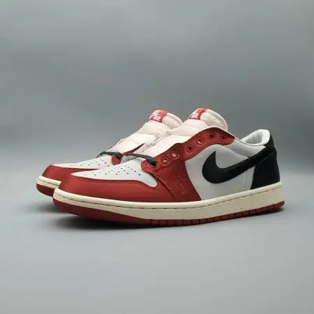Trophy Room x Air Jordan 1 Retro Low OG SP 'Rookie Card - Away' CFFDA759