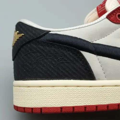 Trophy Room x Air Jordan 1 Retro  Air Jordan 1 Low OG SP 'Rookie Card - Away'